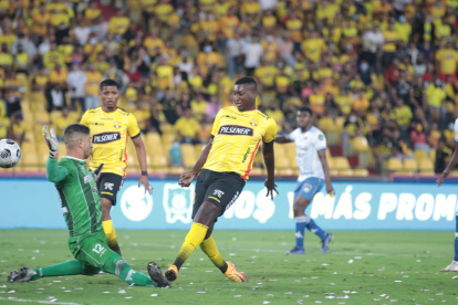 Barcelona se enfrenta a 9 de Octubre