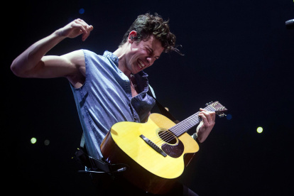 El cantante canadiense Shawn Mendes, durante una presentación en Barcelona (España).