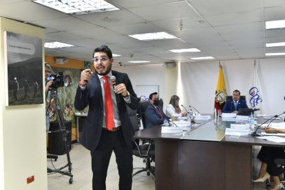 Raúl González fue el único integrante de la terna enviada por el presidente Lasso que llegó hasta la etapa final del proceso de designación.