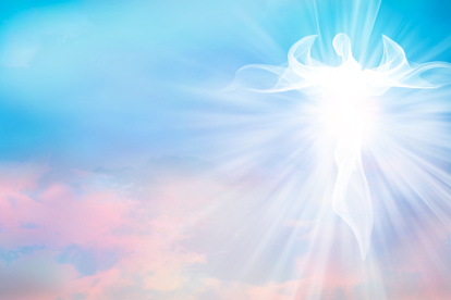 "Una luz al final del túnel", es  lo que muchos describen haber visto durante su paso de la vida a la muerte.