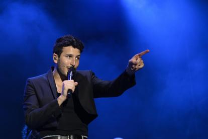 El cantante colombiano Sebastián Yatra, durante una presentación, en Torrelavega (Cantabria, España).