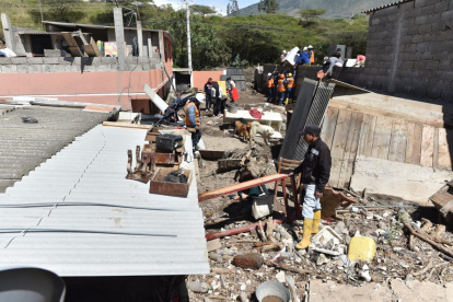 Lodo, lágrimas y destrucción dejó la lluvia en Santa Clara del Común