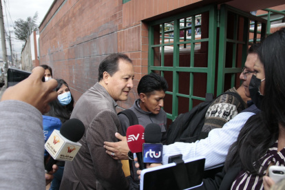 Pablo Dávalos, técnico de la Conaie, a su ingreso a una de las reuniones de la mesa que analiza la focalización del subsidio de los combustibles.