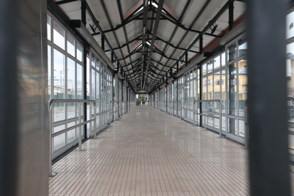 ESTACIONES DE METROVIA TRONCAL CUATRO PARADA METROVIA HOSPITAL GUAYAQUIL PERIODISTA : JUAN DANIEL PONCE FECHA : 02/08/2022 Agencia (ag-extra)