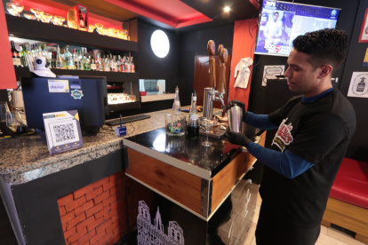 Locales de comida y bebidas que se preparan para recibir clientes en el mundial de futbol

Agencia (ag-extra)