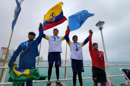 Juan Aguirre (c) y Mario Granizo (d), consiguieron las primeras medallas para Ecuador en la Copa del Pacífico 2022.