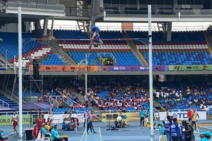 El ecuatoriano hizo 5,20 metros para poder clasificarse.