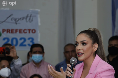La actriz María Fernanda Ríos es presentada como precandidata a la Viceprefectura del Guayas.