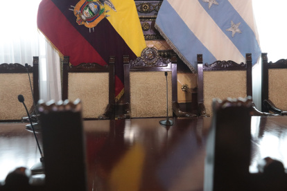 El sillón principal del Concejo Cantonal de Guayaquil es el que ocupa el alcalde o alcaldesa en las sesiones.