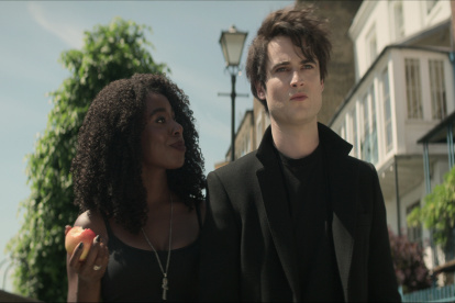 The Sandman. (L to R) Kirby Howell-Baptiste as Death, Tom Sturridge as Dream in episode 106 of The Sandman. Cr. Courtesy Of Netflix © 2022