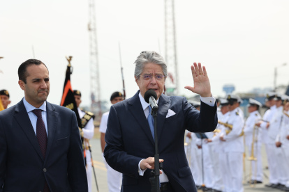 El presidente Guillermo Lasso viajó desde la Base de la Fuerza Aérea Ecuatoriana (FAE) en Guayaquil, con destino a Colombia para la posesión de Gustavo Petro.