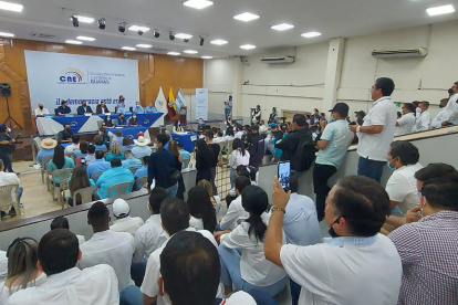 De acuerdo a la exasambleísta, para estas seccionales cuentan con más de 1.100 candidatos en todo el país y solo en la provincia de Guayas presentarán 639 opciones en las papeletas electorales.