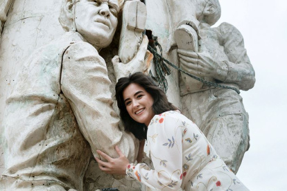 Más allá del tamaño del monumento del Bicentenario, se siente orgullosa del protagonismo que dio a la mujer.