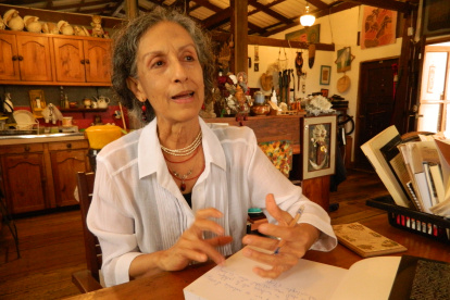Playas. Carmen Váscones Martínez, en su refugio del barrio Los Esteros.
