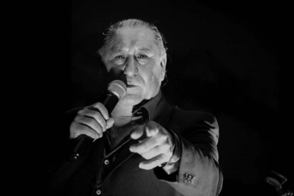 Héctor es un enamorado del folclore latinoamericano y considera a Julio Jaramillo uno de sus mayores referentes.