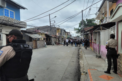 El secretario de Seguridad Pública y del Estado, Diego Ordoñez, anunció que se declarará el estado de excepción en Guayaquil para "garantizar la seguridad de los ciudadanos" por lo ocurrido en el atentado en Cristo del Consuelo.