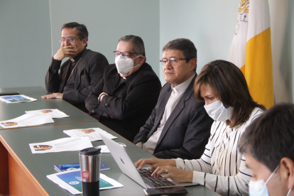 Autoridades de la Conferencia Episcopal Ecuatoriana, mediadores del dialogo entre el Gobierno y la dirigencia indígena.