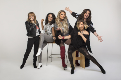 Las agrupaciones emergieron en la música al mismo tiempo, concretamente en 1985.