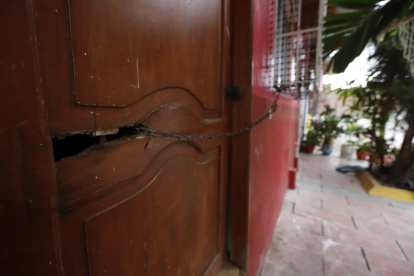 Fuentes policiales han revelado que el padre asesinado registraba seis detenciones, por delitos contra la vida, asociación ilícita, y tenencia ilegal de armas.