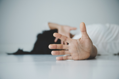 Referencial agresión a mujer.