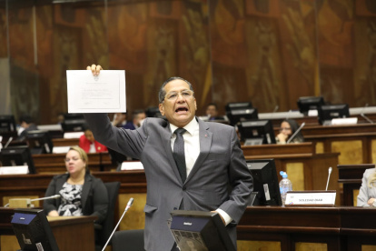 Socialcristiano. En estos días se ha convertido en el legislador más importante y protagónico de su bancada.