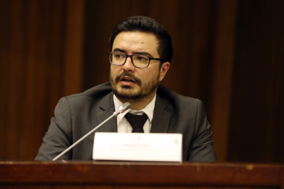 El secretario jurídico de la Presidencia, Fabián Pozo, viajó a Estados Unidos para recoger criterios para el veto.