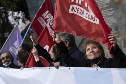 Familiares y representantes de organizaciones de víctimas de violaciones a los derechos humanos durante la dictadura de Augusto Pinochet (1973-1990)