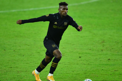 José Cifuentes, volante de LAFC, es fijo en el cuadro titular de su escuadra.