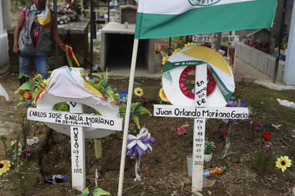 Los indígenas awá de Colombia defienden su territorio de los diferentes grupos armados.