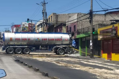El perímetro alrededor de la avenida Maldonado, sur de Quito, se mantiene cerrado por la colisión