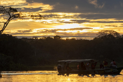Registro de un atardecer en el Parque Nacional Yasuní, en Yasuní.