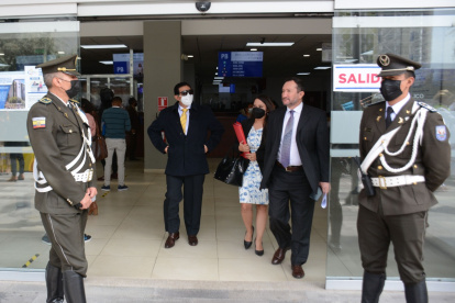 Diligencia. Defensores de Jorge Glas en el Complejo Judicial Norte.