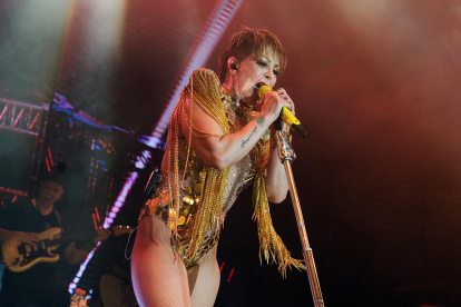 Fotografía sin fecha cedida por Pro Eventos, de la cantante mexicana Alejandra Guzmán durante un concierto en Mérida, Yucatán (México).