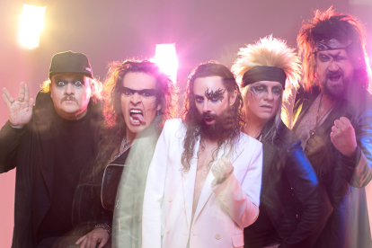 Moderatto.