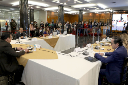 Acto. El encuentro se dio en el Palacio Legislativo y fue presidido, en gran parte, por el presidente de la Asamblea.