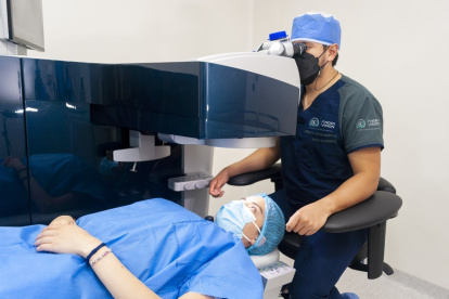 En manos de un profesional esta cirugía es segura, no invasiva y se realiza en pocos minutos.