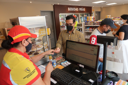 Shell Select. Ha remodelado tres tiendas, dos en Guayaquil y una en Quito.