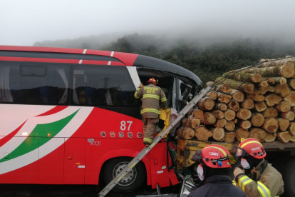 Cuatro personas tienen lesiones graves