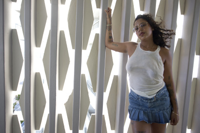 La cantante urbana dominicana Tokischa posa durante una entrevista con Efe, el 24 de agosto de 2022, en San Juan (Puerto Rico).