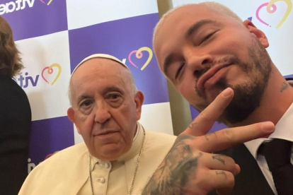 J Balvin se reunió con el papa Francisco tras ser convocado por la Fundación Vitae.