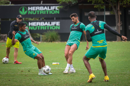 Barcelona se alista para el duelo contra Gualaceo en Azogues.