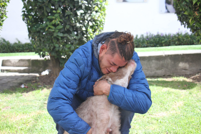 Después de una semana separados, Cristofer y Brenda se juntaron. Él lloraba de emoción y ella no dejaba de saltar.