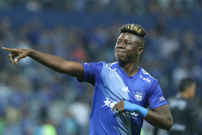 Los locales eran claros dominadores al final de la primera etapa, pero ambos equipos se fueron al descanso con un empate sin goles.