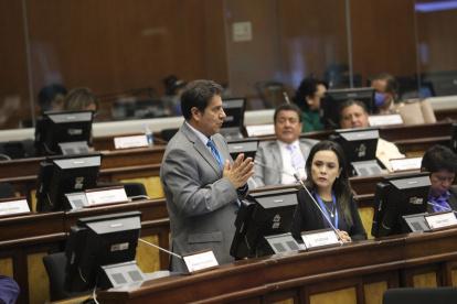 El debate por el juicio político al Consejo de la Judicatura duró cerca de cinco horas. Legisladores como Bruno Segovia votaron por la censura y destitución.