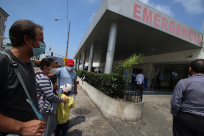 Hospital. Hasta ayer los padres se quejaron de que no había ni jeringas en el hospital Francisco de Icaza.