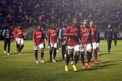 El juego colectivo de Barcelona también es consecuencia del bajo nivel individual.