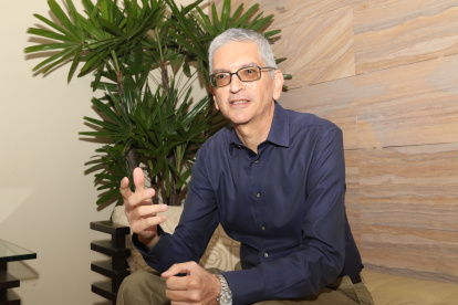 El arquitecto Florencio Compte durante la exposición del proyecto.