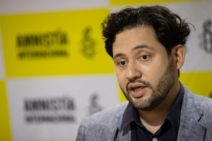 Fotografía de archivo en la que se ve a Rodrigo Bustos, director de Amnistía Internacional Chile.