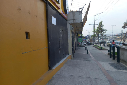 El local se ubica a 800 metros de la entrada de la 8