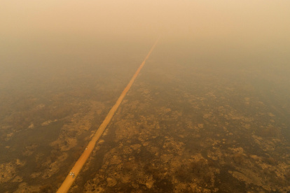 Vista general del humo que cubre parte del Pantanal brasileño por los incendios en el estado Mato Grosso, en una fotografía de archiv